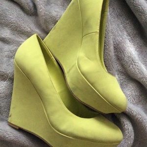 🐠neon wedges🐠